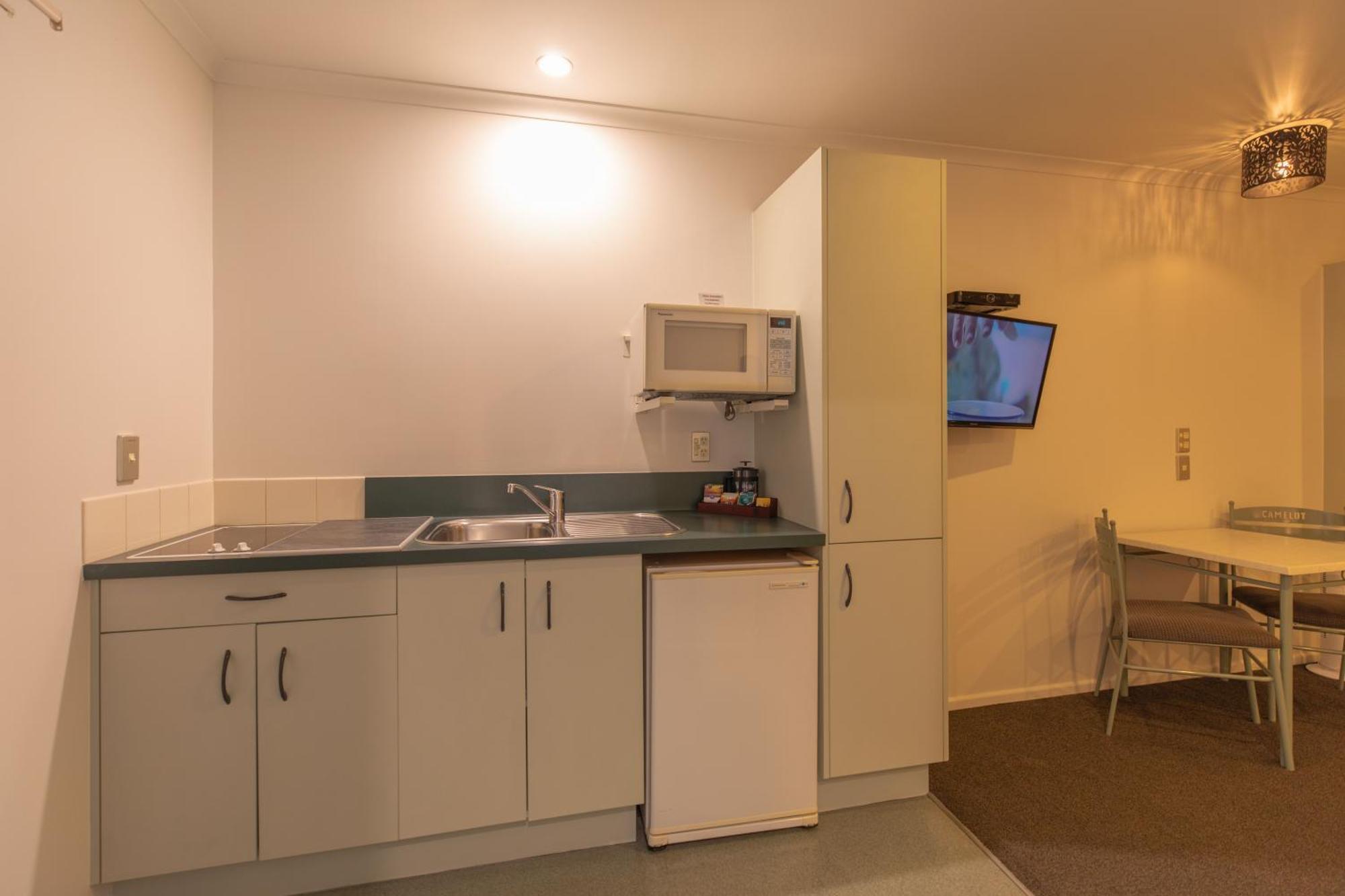 Camelot Motor Lodge And Conference Centre Palmerston North Exterior foto